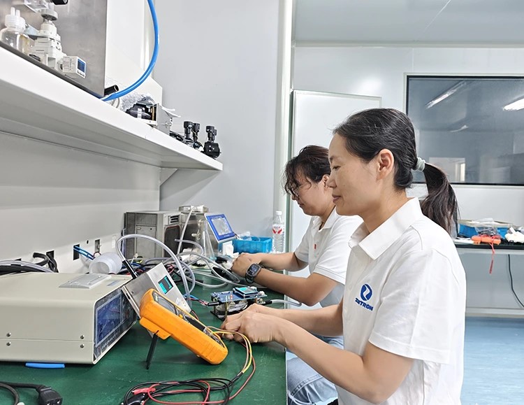 Dağların ve Denizlerin Ötesindeki Muhafızlar | Zetron MS800A Hava Kalitesi İzleme Sistemi Suudi Arabistan Projesinde Güvenilir Bir Şekilde Çalışıyor
