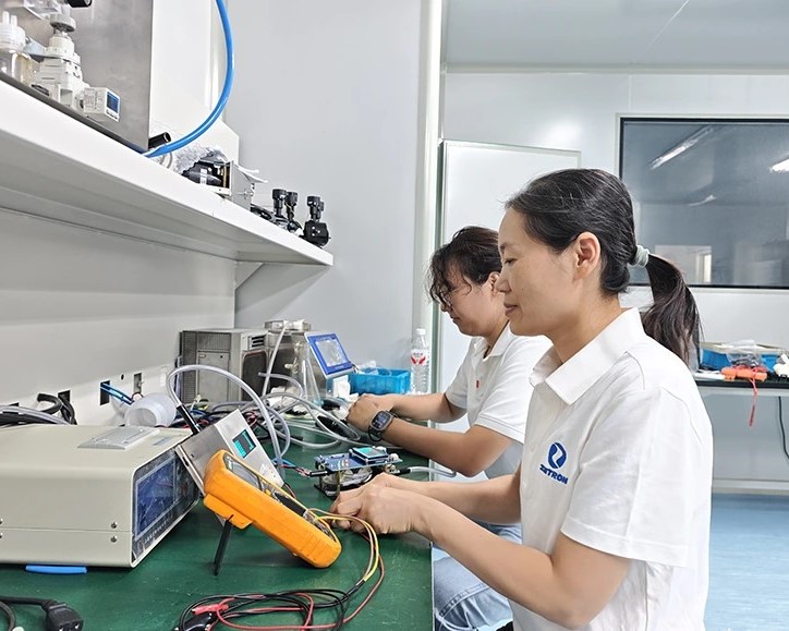 Dağların ve Denizlerin Ötesindeki Muhafızlar | Zetron MS800A Hava Kalitesi İzleme Sistemi Suudi Arabistan Projesinde Güvenilir Bir Şekilde Çalışıyor